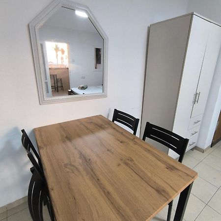Beautiful Studio Apartment By The Sea 60-10 Haifa Exterior photo