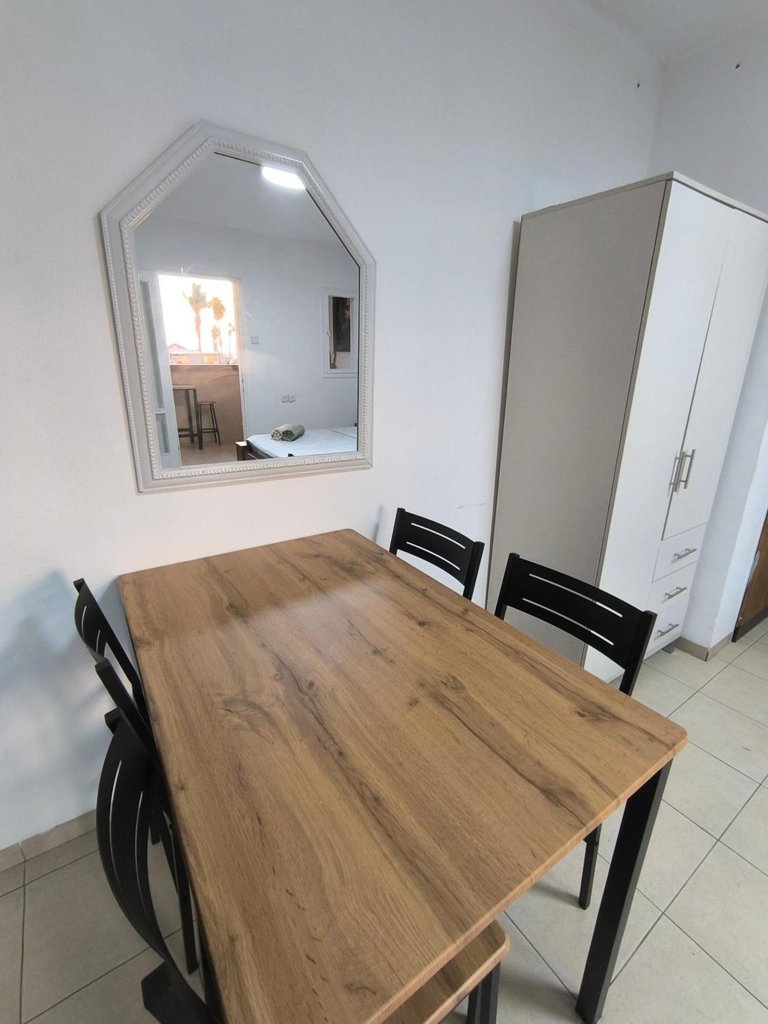 Beautiful Studio Apartment By The Sea 60-10 Haifa Exterior photo